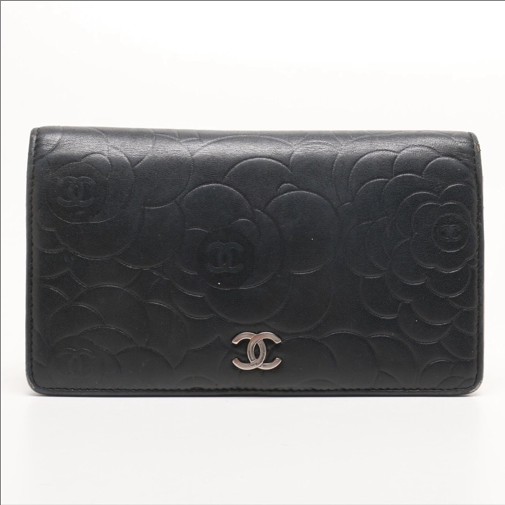 Auth Chanel Black Floral Embossed Leather Wallet